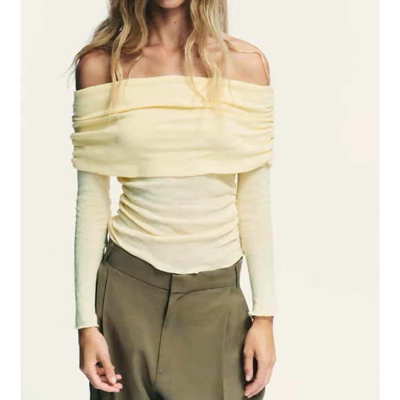 NWT ZARA STRAPLESS RUCHED TOP - Picture 2 of 5